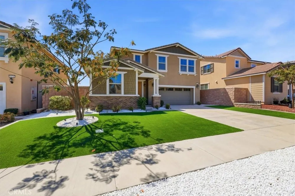 5370 Blue Ridge Way Fontana, CA 92336