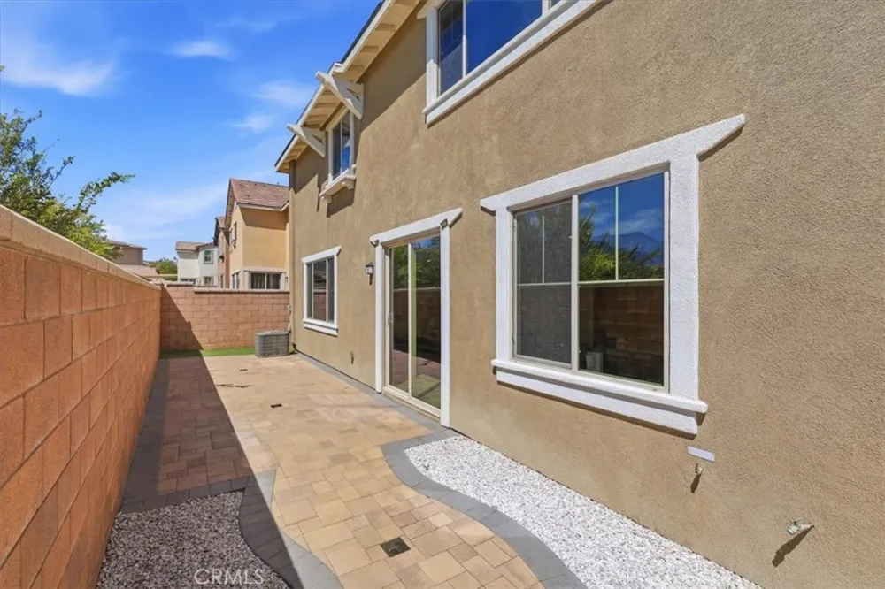 5370 Blue Ridge Way Fontana, CA 92336