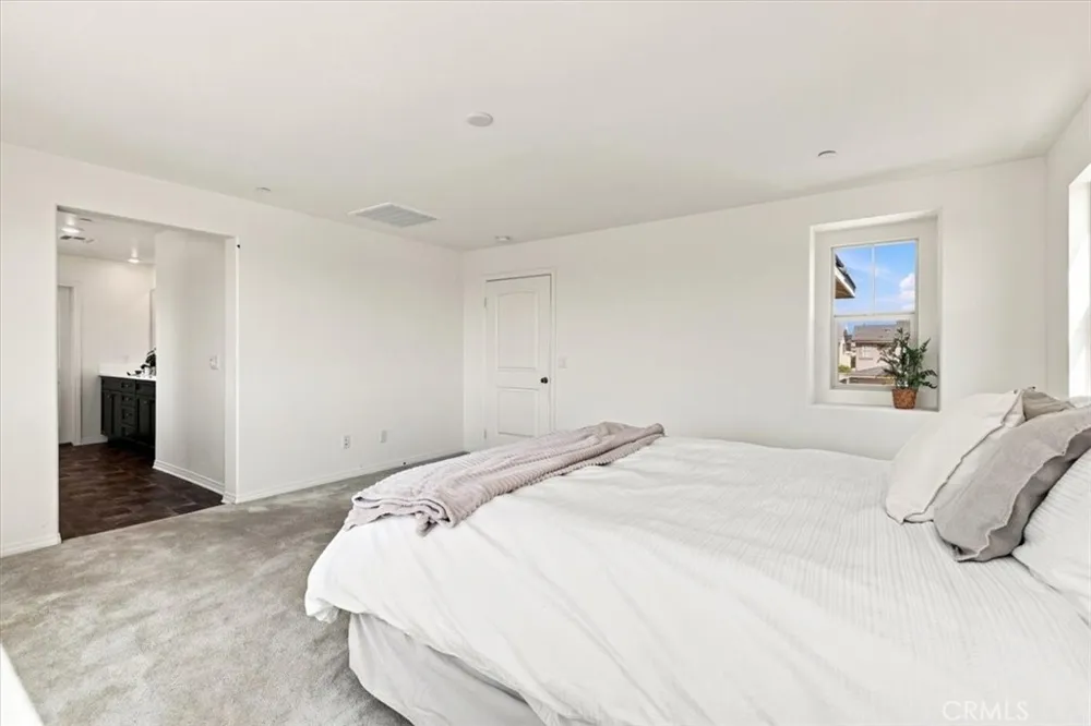 5370 Blue Ridge Way Fontana, CA 92336