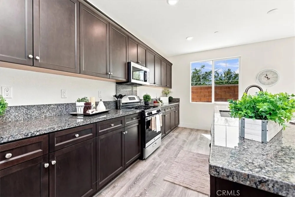 5370 Blue Ridge Way Fontana, CA 92336