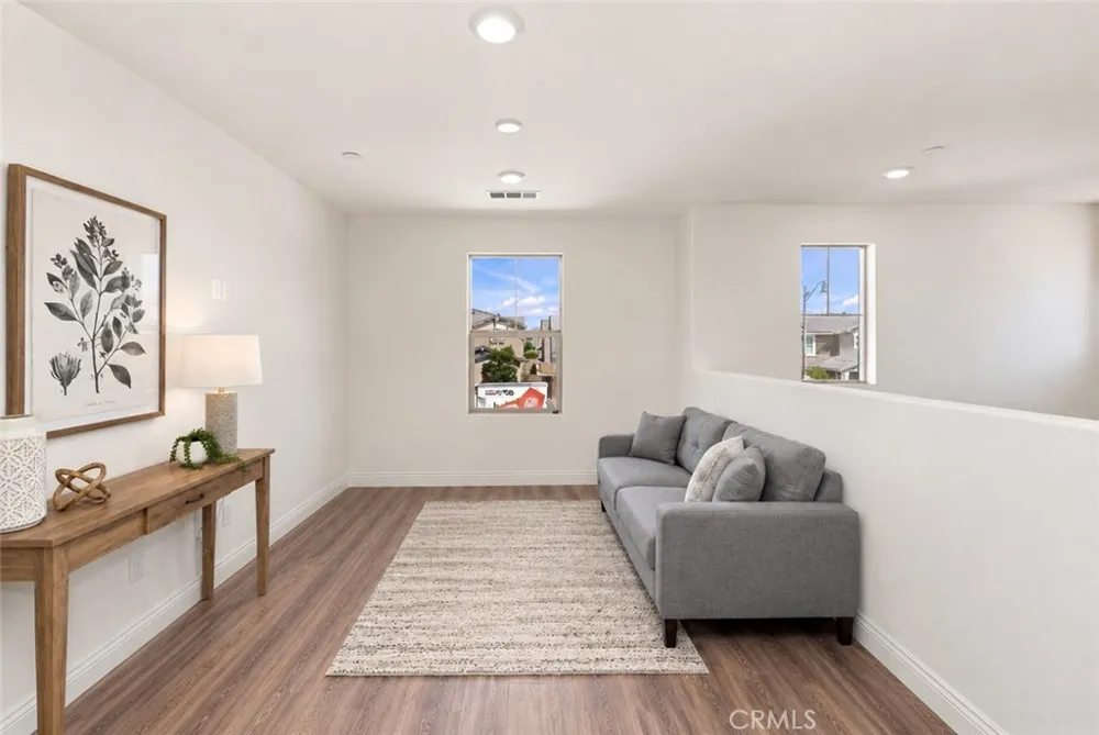 5370 Blue Ridge Way Fontana, CA 92336