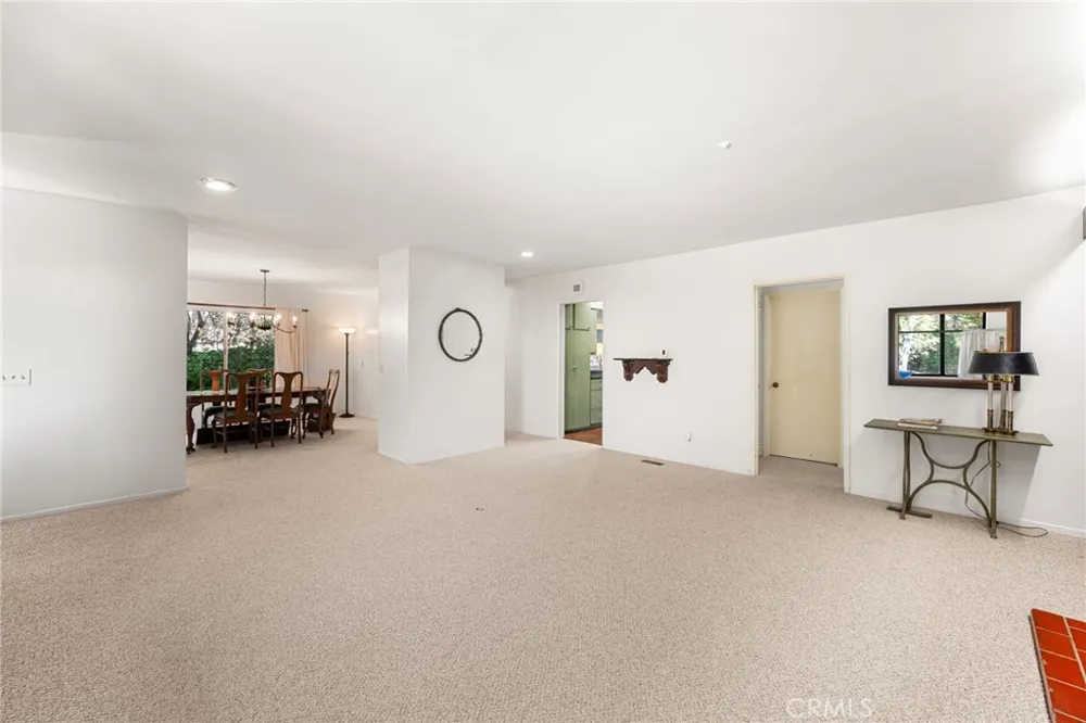 2470 Euclid Upland, CA 91784