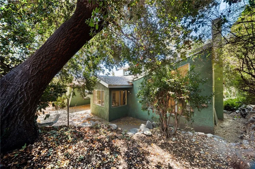 2470 Euclid Upland, CA 91784