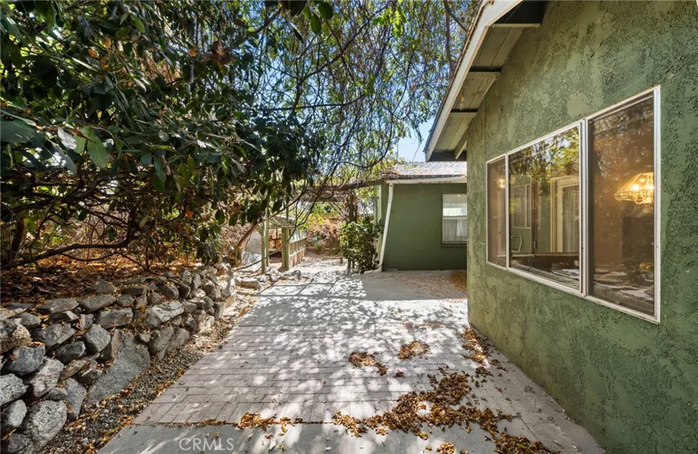 2470 Euclid Upland, CA 91784