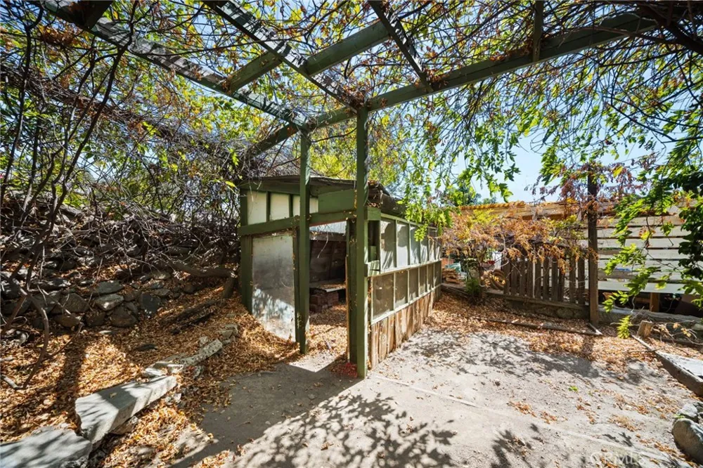 2470 Euclid Upland, CA 91784