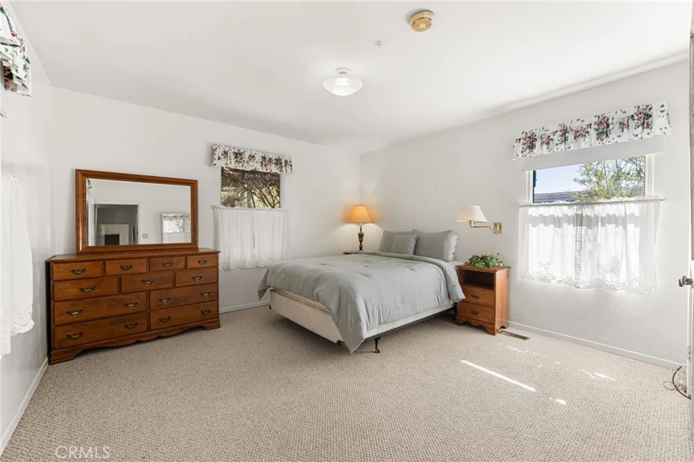 2470 Euclid Upland, CA 91784
