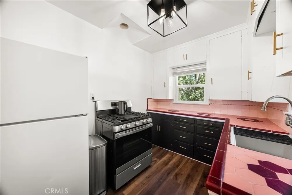 2470 Euclid Upland, CA 91784