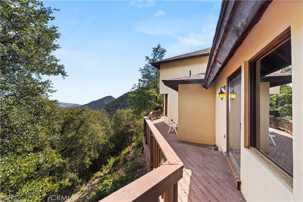 6381 Sugar Pines Angelus Oaks, CA 92305