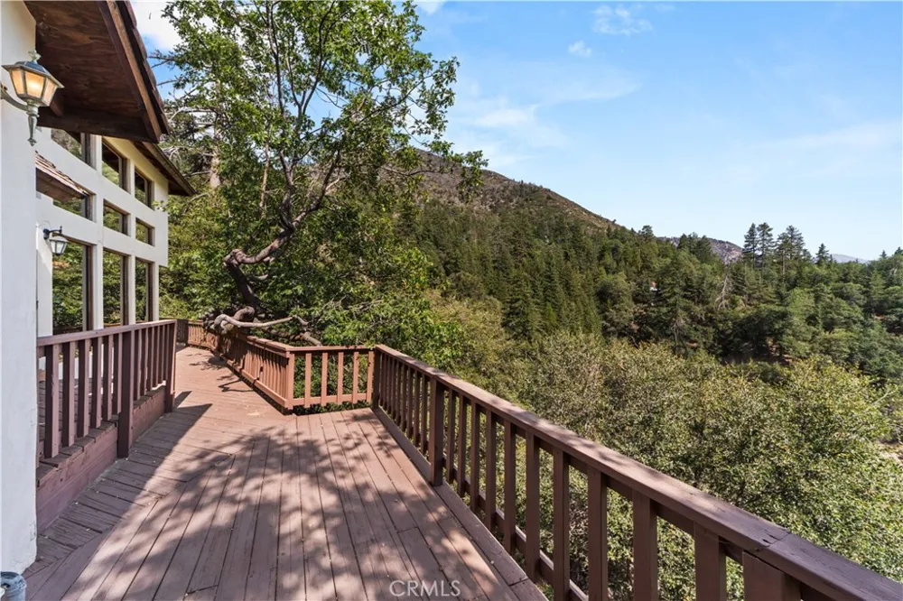 6381 Sugar Pines Angelus Oaks, CA 92305
