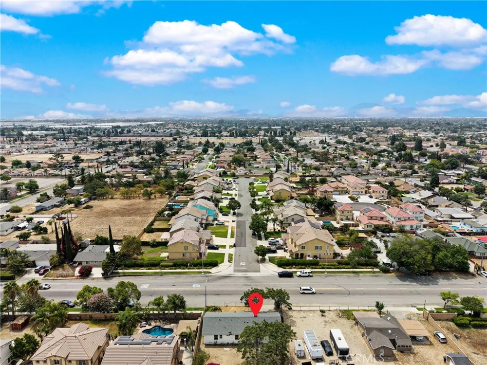 18232 Miller Fontana, CA 92336