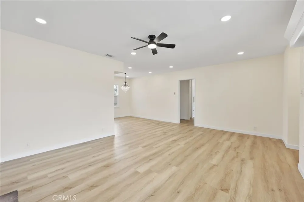 18232 Miller Fontana, CA 92336