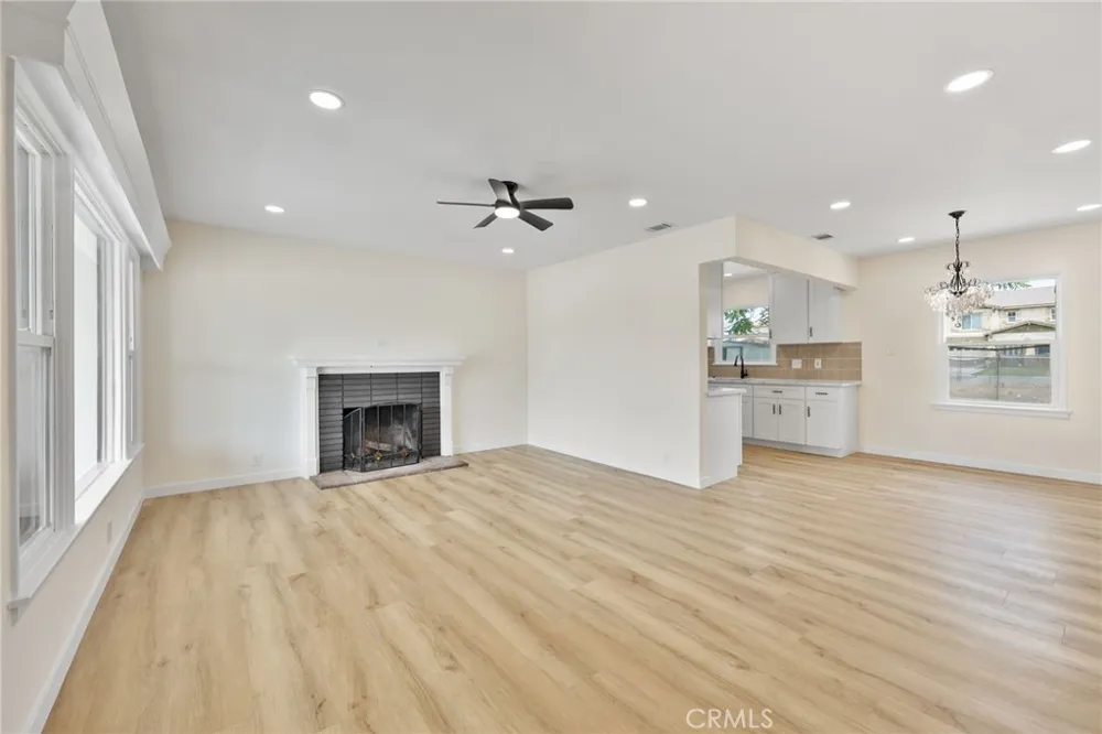 18232 Miller Fontana, CA 92336