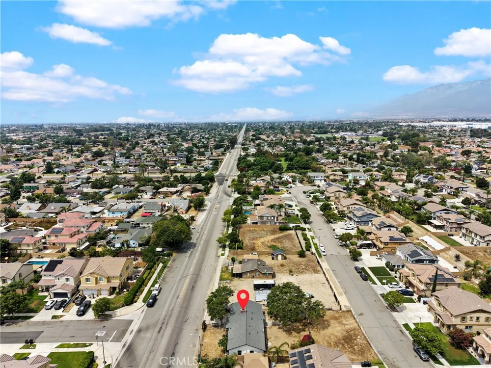 18232 Miller Fontana, CA 92336