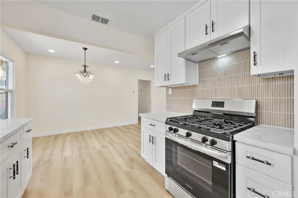 18232 Miller Fontana, CA 92336