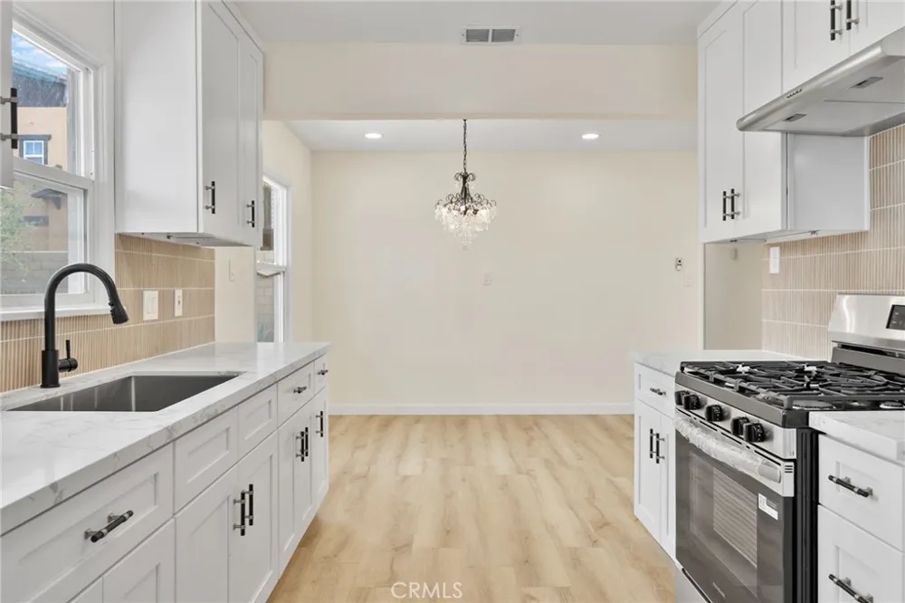 18232 Miller Fontana, CA 92336