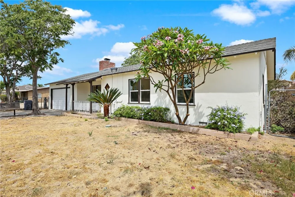 18232 Miller Fontana, CA 92336