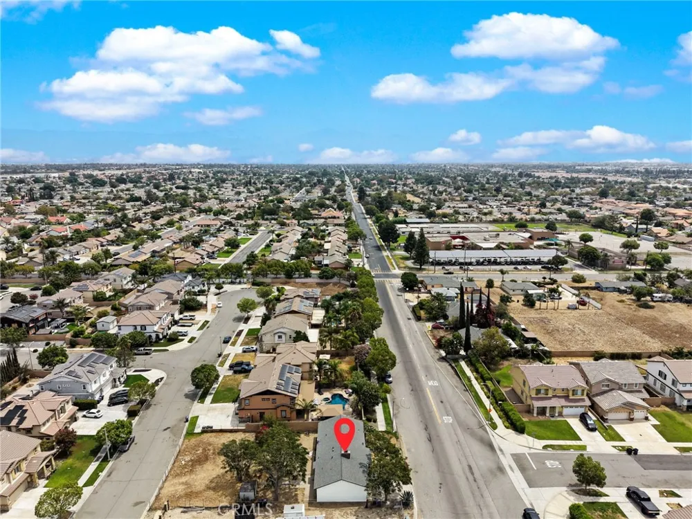 18232 Miller Fontana, CA 92336