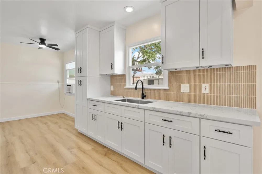 18232 Miller Fontana, CA 92336