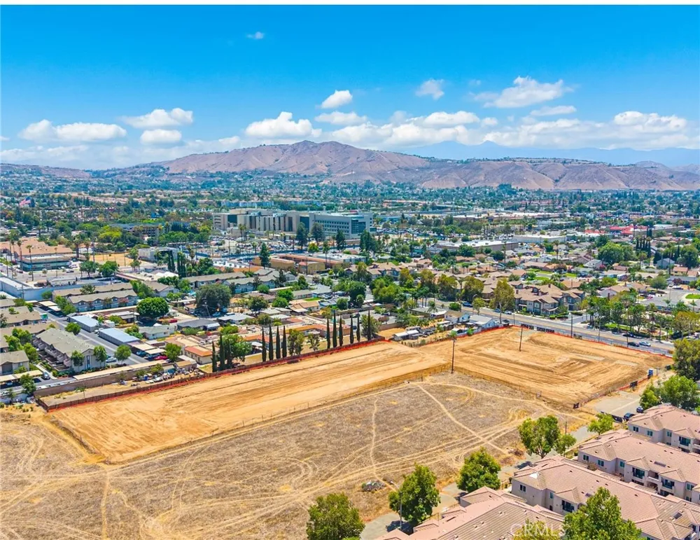 3907 Polk Street Riverside, CA 92505