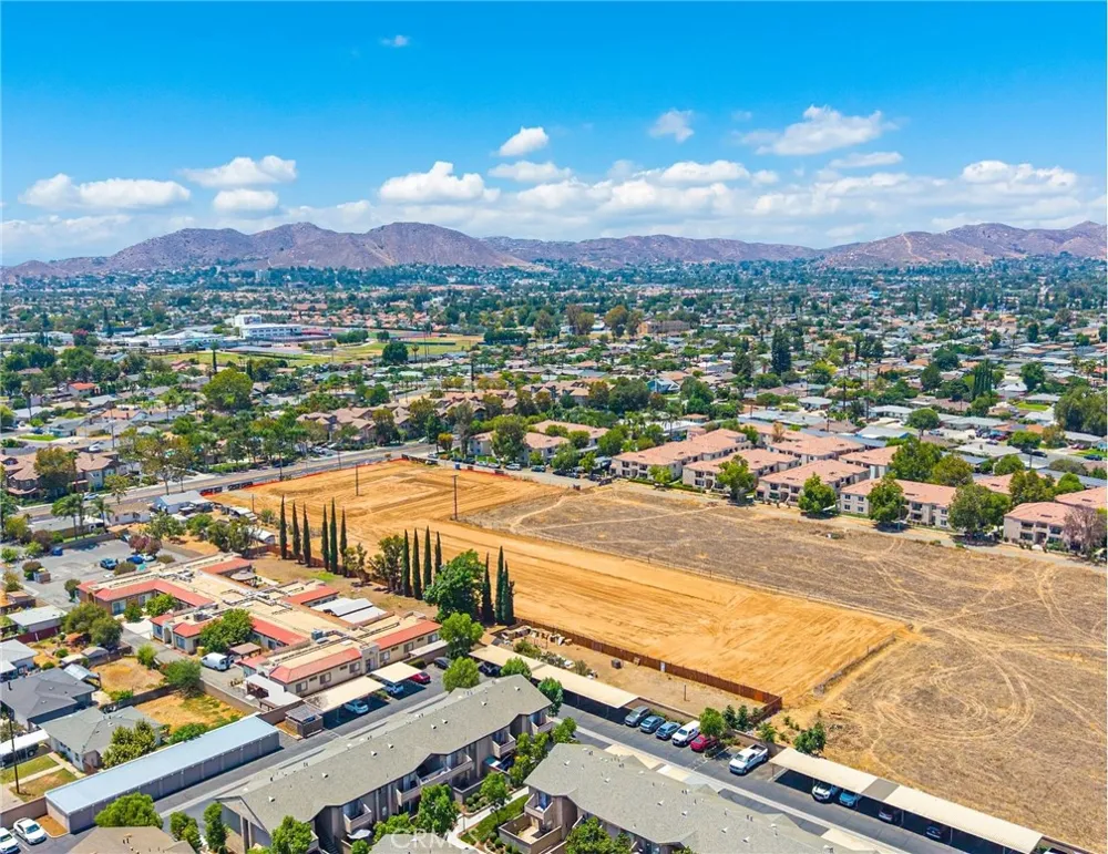 3907 Polk Street Riverside, CA 92505
