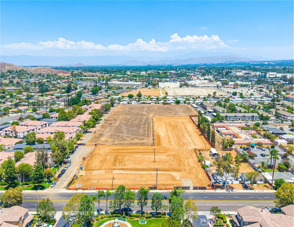 3907 Polk Street Riverside, CA 92505