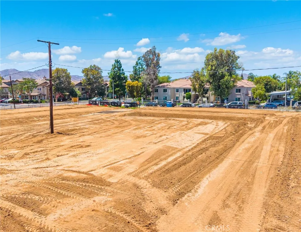 3907 Polk Street Riverside, CA 92505