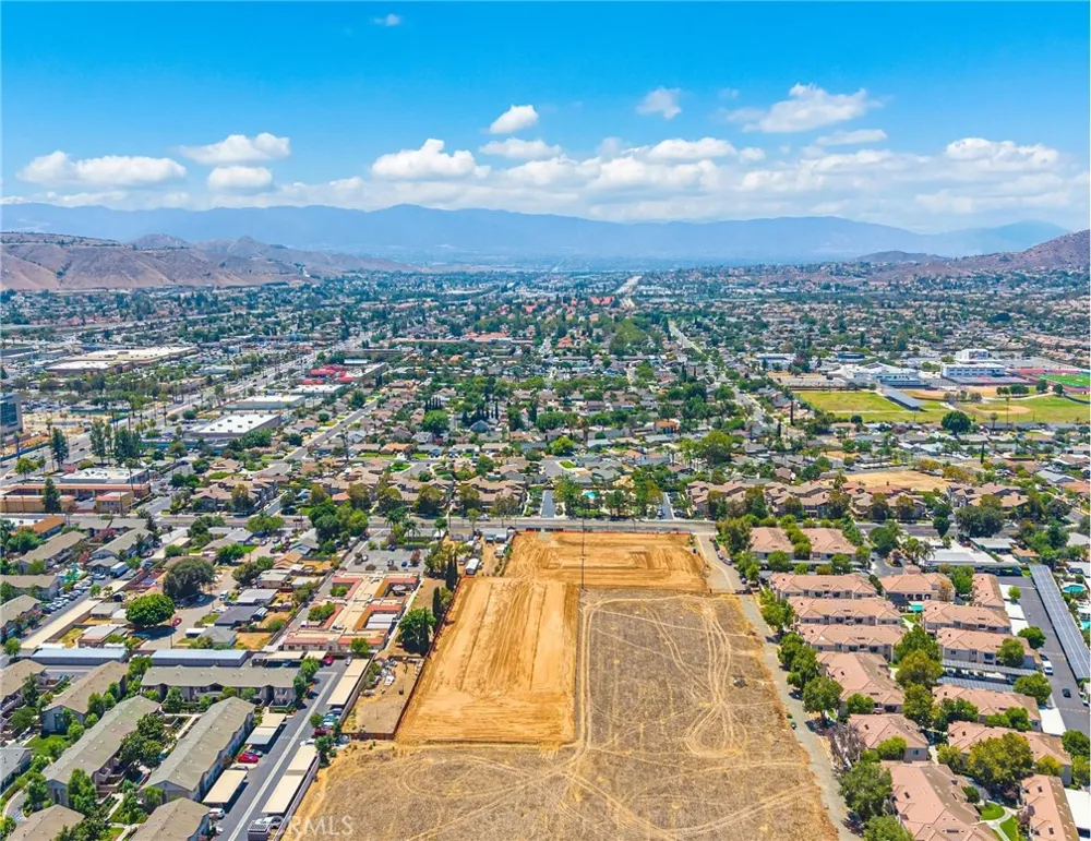 3907 Polk Street Riverside, CA 92505