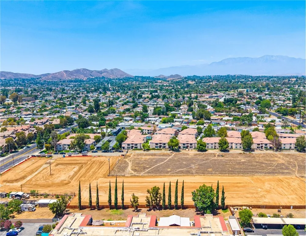 3907 Polk Street Riverside, CA 92505