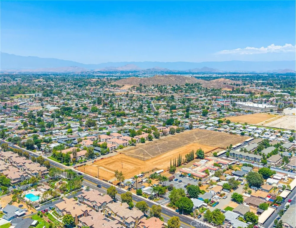 3907 Polk Street Riverside, CA 92505