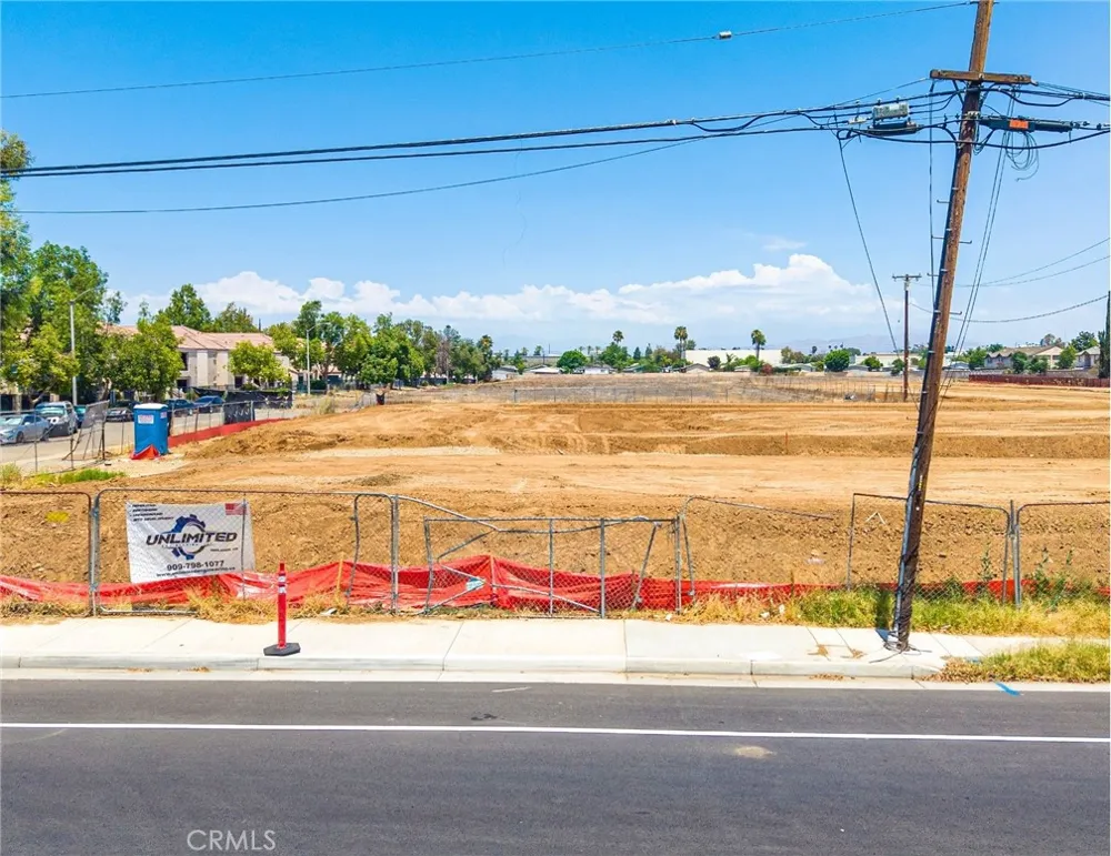 3907 Polk Street Riverside, CA 92505