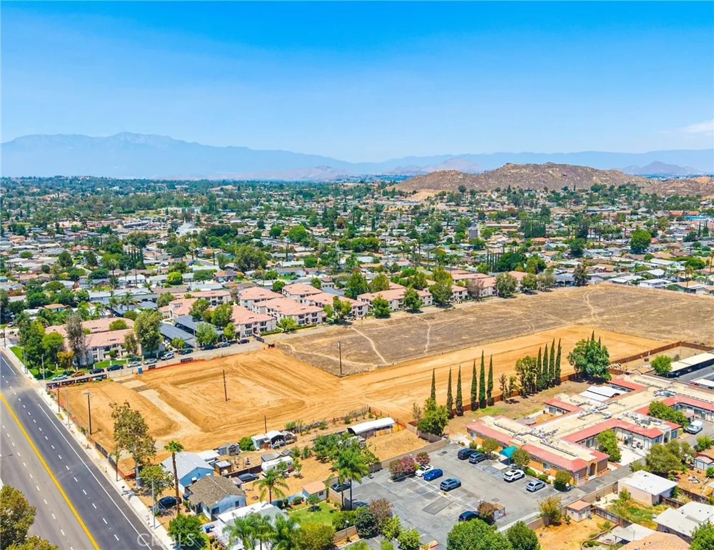 3907 Polk Street Riverside, CA 92505