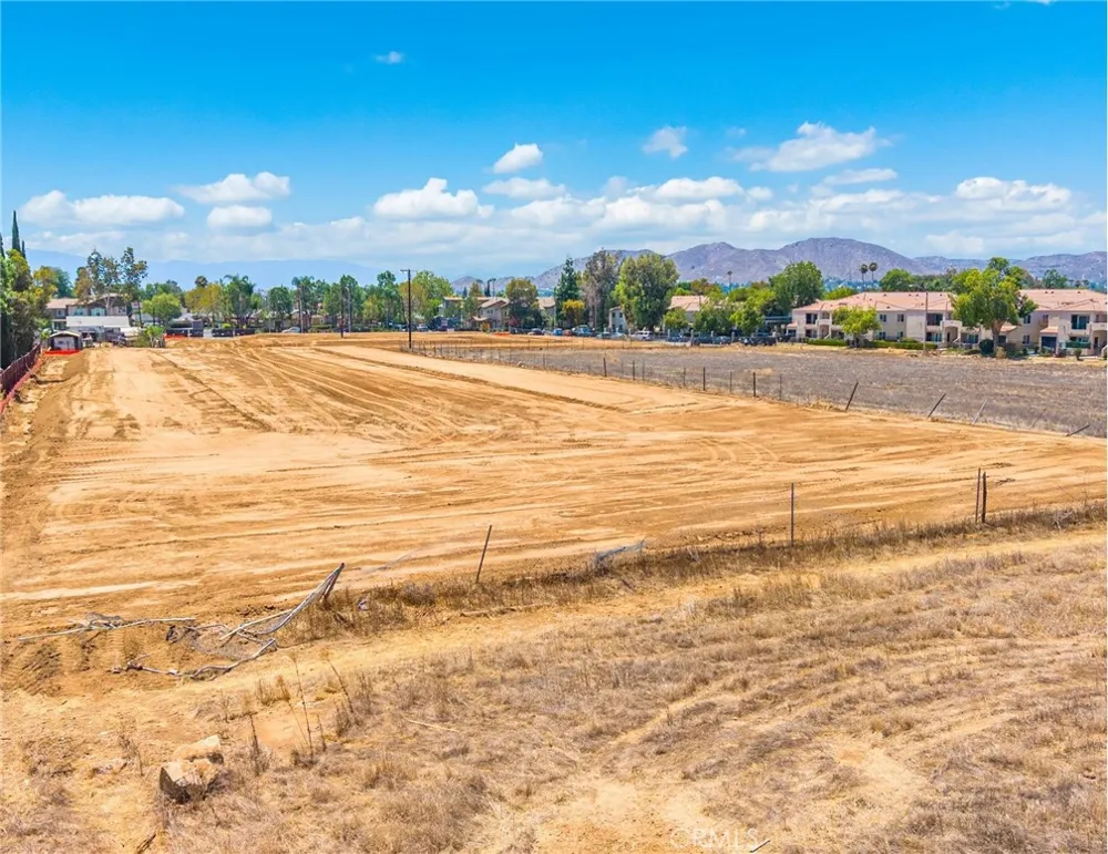 3907 Polk Street Riverside, CA 92505
