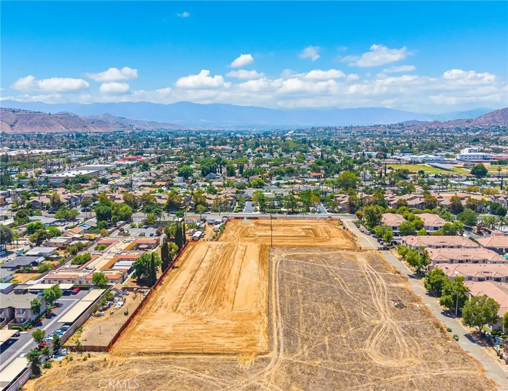 3907 Polk Street Riverside, CA 92505