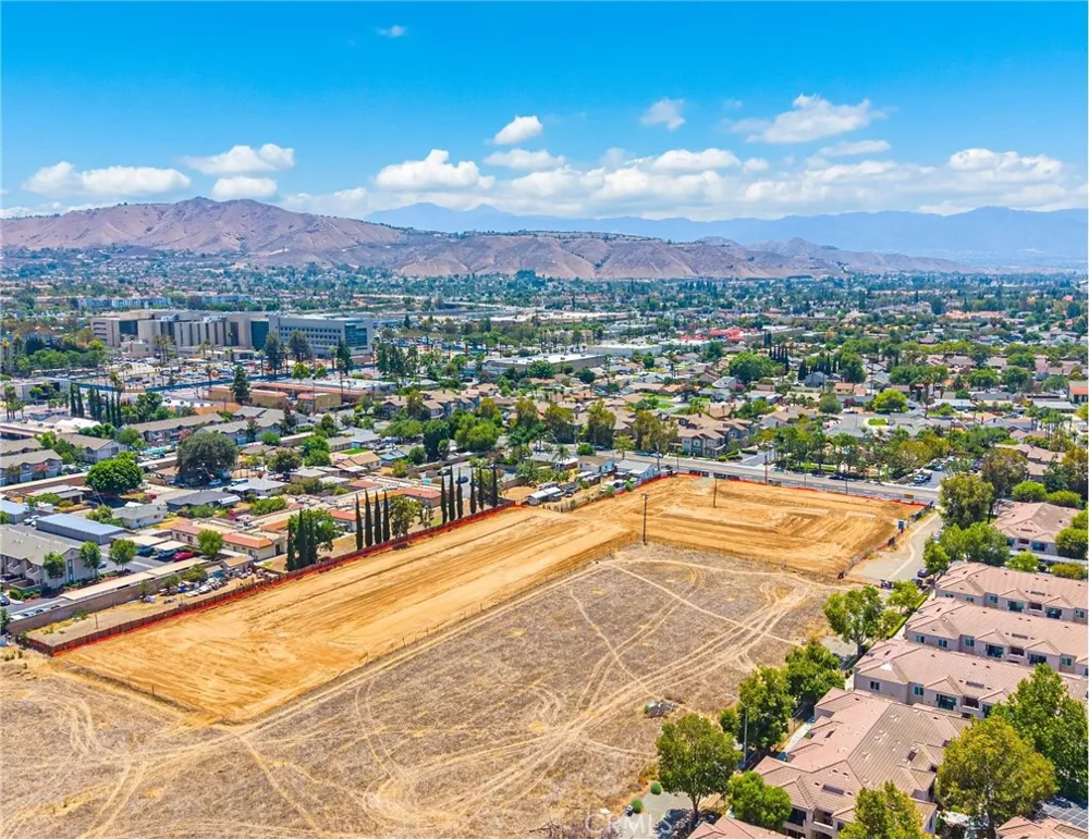 3907 Polk Street Riverside, CA 92505