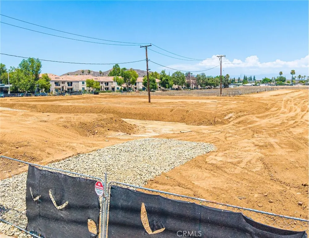 3907 Polk Street Riverside, CA 92505