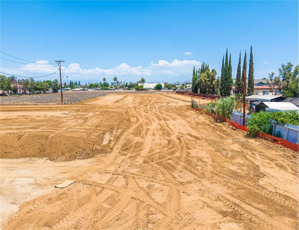 3907 Polk Street Riverside, CA 92505