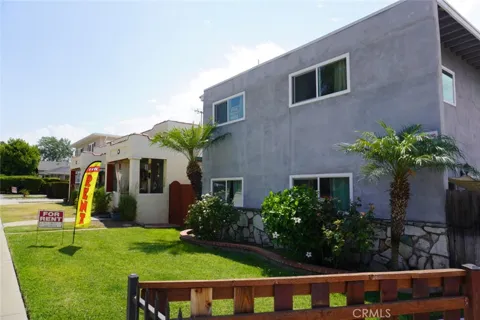 428 E Foothill