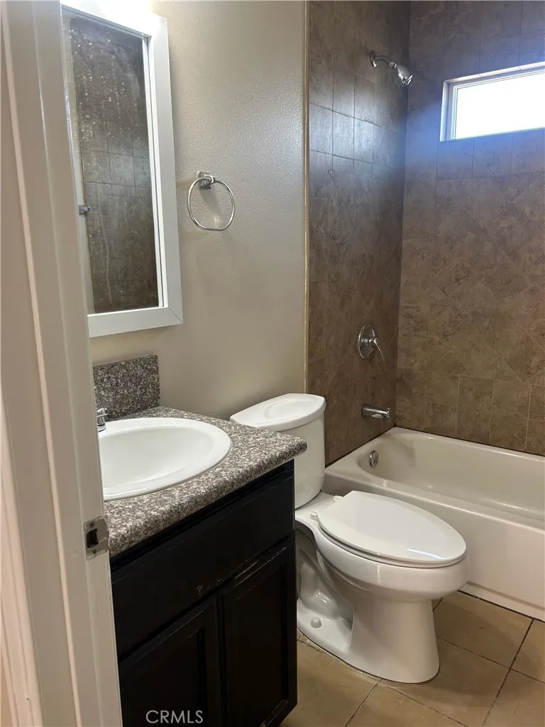 626 W 59th Place Los Angeles, CA 90044