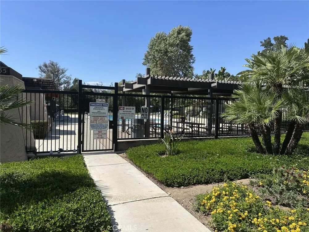 714 Briarwood Lane San Dimas, CA 91773