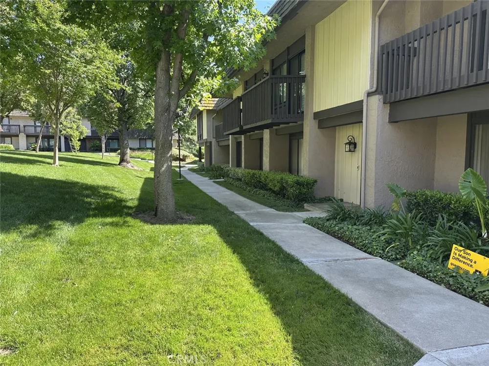 714 Briarwood Lane San Dimas, CA 91773