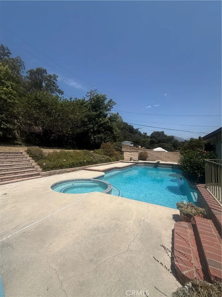 1939 Fernridge San Dimas, CA 91773