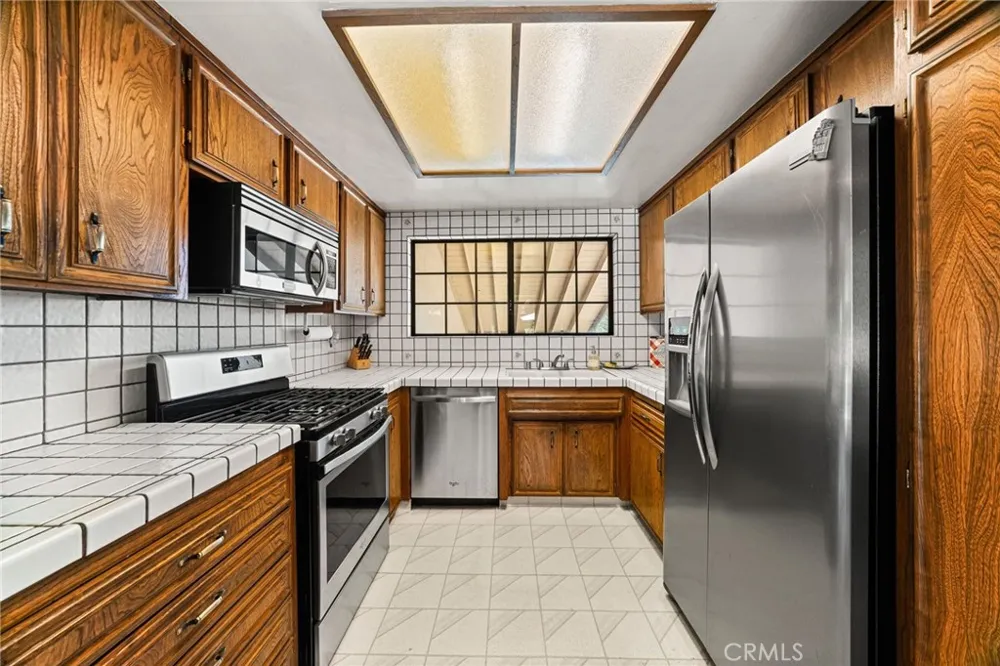 1939 Fernridge San Dimas, CA 91773