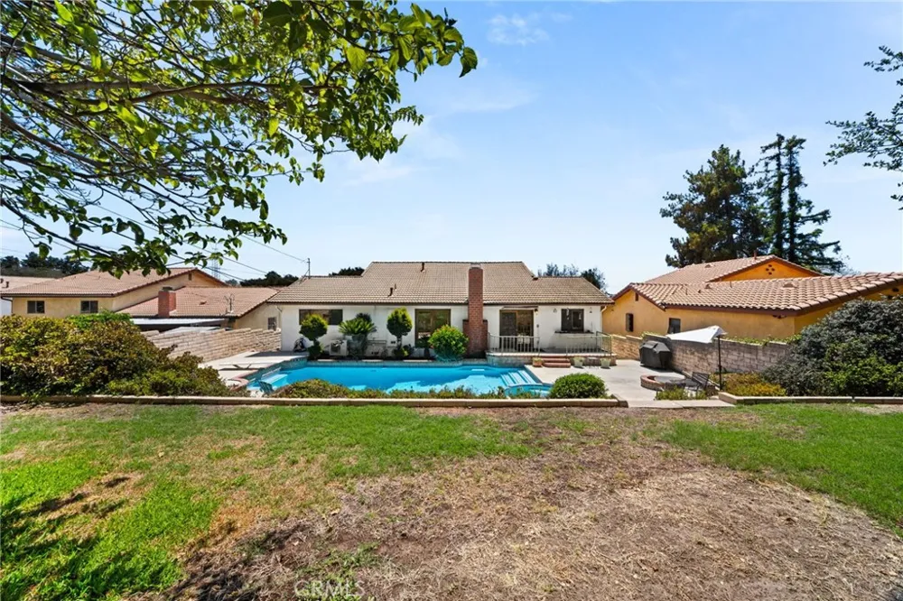 1939 Fernridge San Dimas, CA 91773