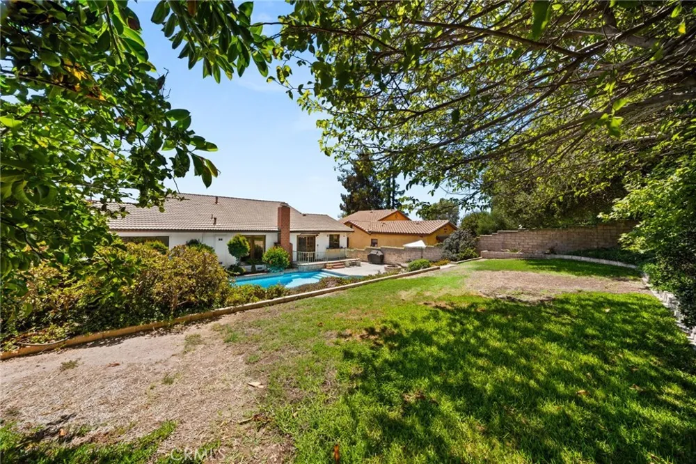 1939 Fernridge San Dimas, CA 91773