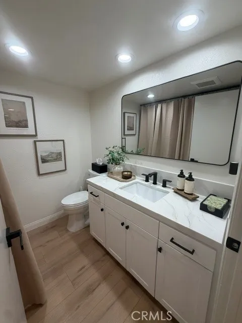626 Greendale Pomona, CA 91767