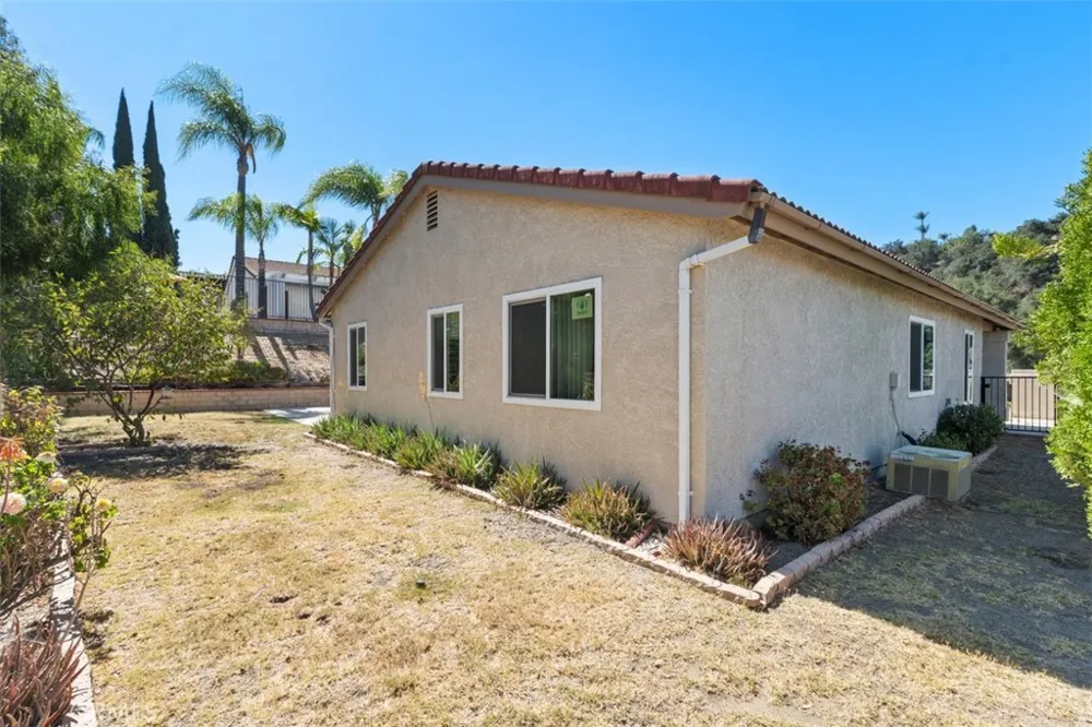 474 Armitos Diamond Bar, CA 91765