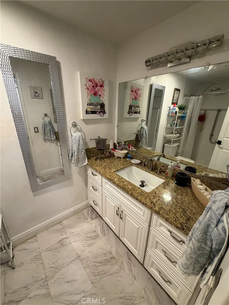 44148 Gingham Avenue Lancaster, CA 93535