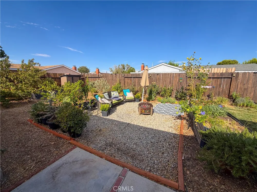 44148 Gingham Avenue Lancaster, CA 93535