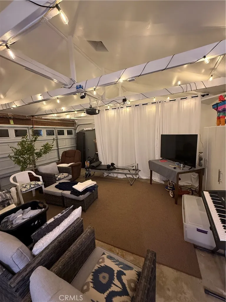 44148 Gingham Avenue Lancaster, CA 93535