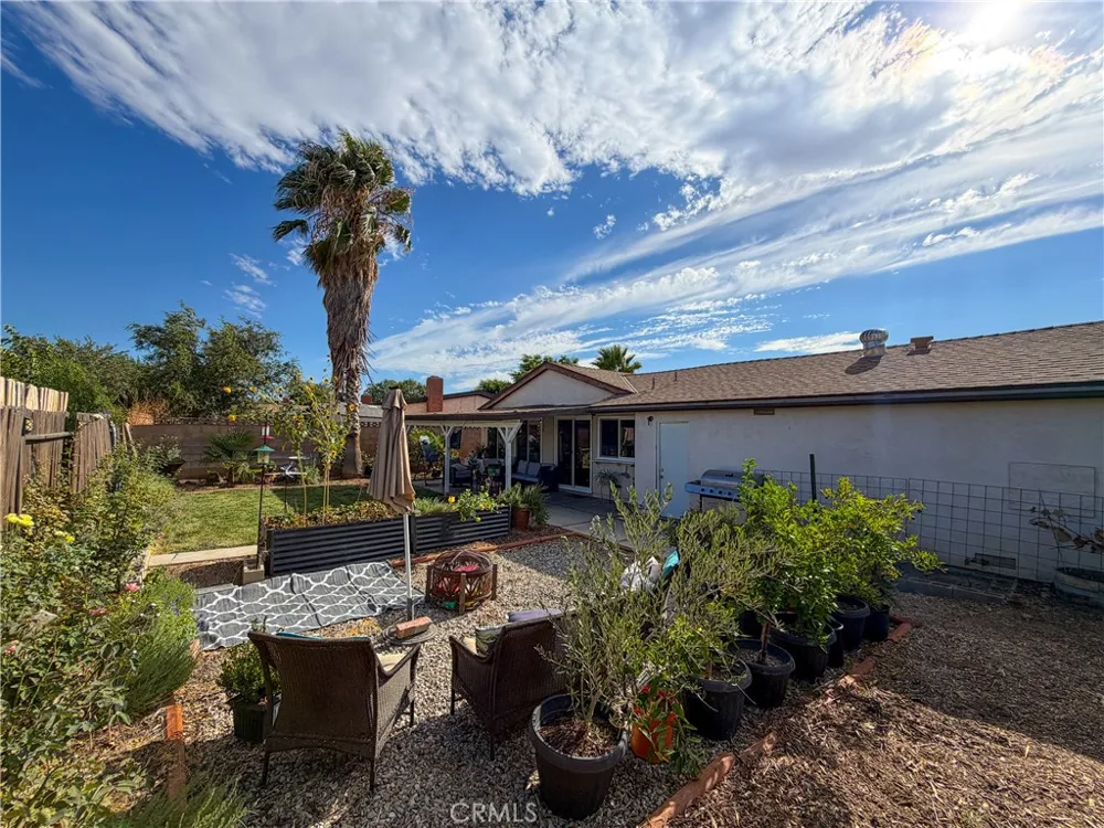 44148 Gingham Avenue Lancaster, CA 93535